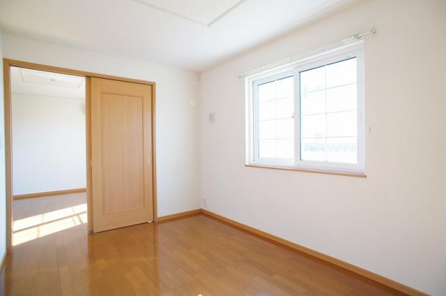 洋室(5.9畳) 洋室(5.9畳)