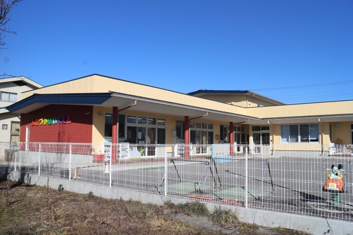 横塚保育園 496m 横塚保育園 496m