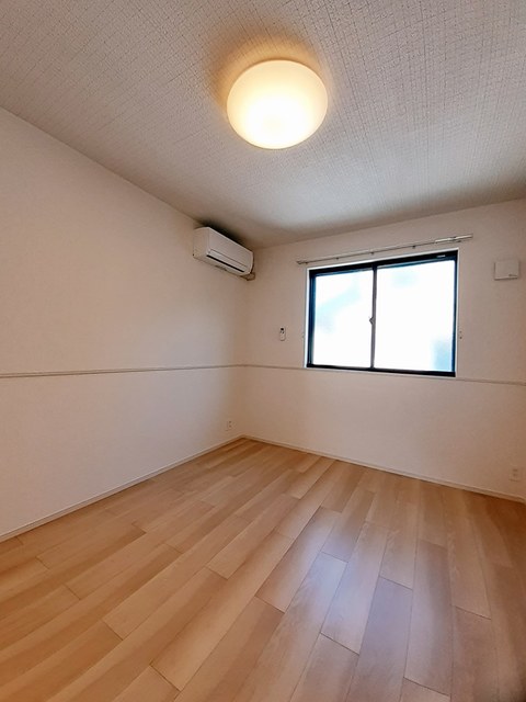 洋室(6.1畳) 洋室(6.1畳)