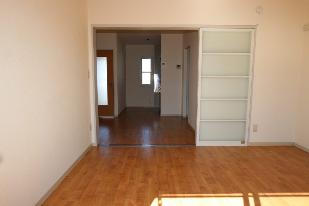 洋室(南) 洋室(南)