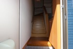 玄関ホール、階段