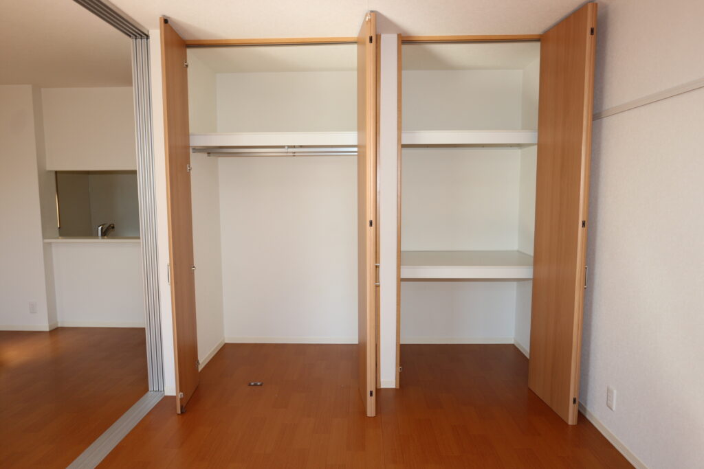 洋室収納 洋室収納