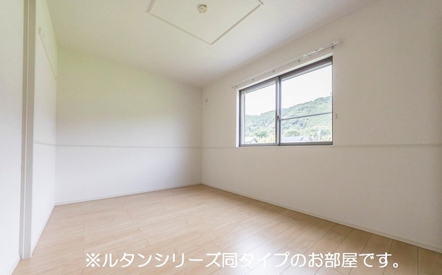 洋室北(6.6畳) 洋室北(6.6畳)