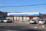 ローソン沼田横塚店 952m