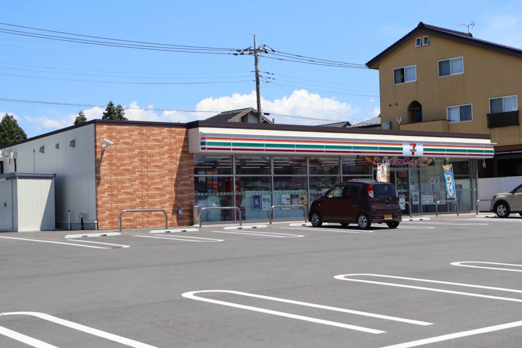 セブンイレブン沼田高橋場北店 381m セブンイレブン沼田高橋場北店 381m