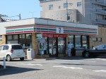 ｾﾌﾞﾝｲﾚﾌﾞﾝ沼田ｲﾝﾀｰ店 645m